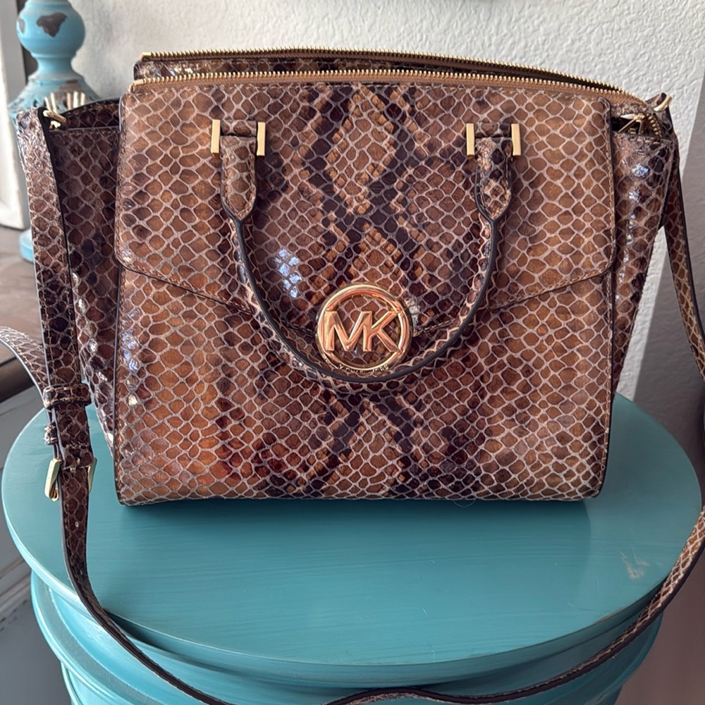 Michael Kors purse